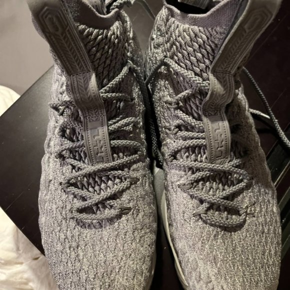Nike Lebron 15 City Series - Picture 6 of 7